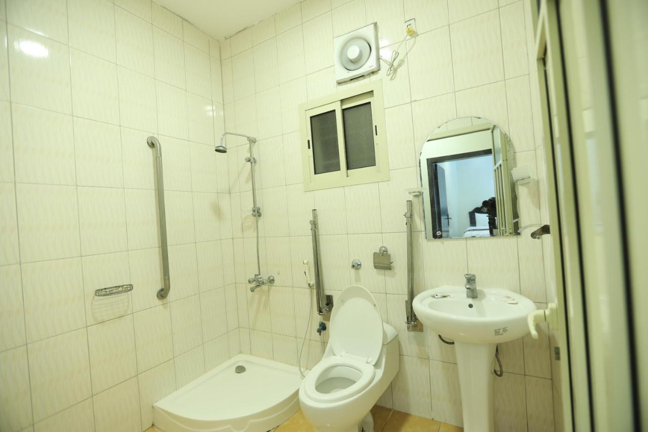 Al Eairy Apartments -Aldamam 7 Sayhat Εξωτερικό φωτογραφία