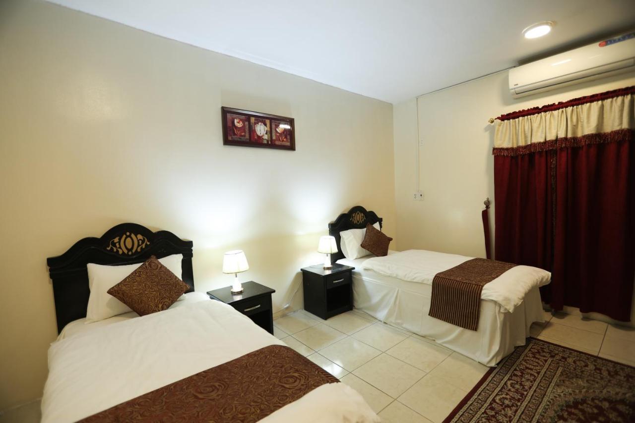 Al Eairy Apartments -Aldamam 7 Sayhat Εξωτερικό φωτογραφία
